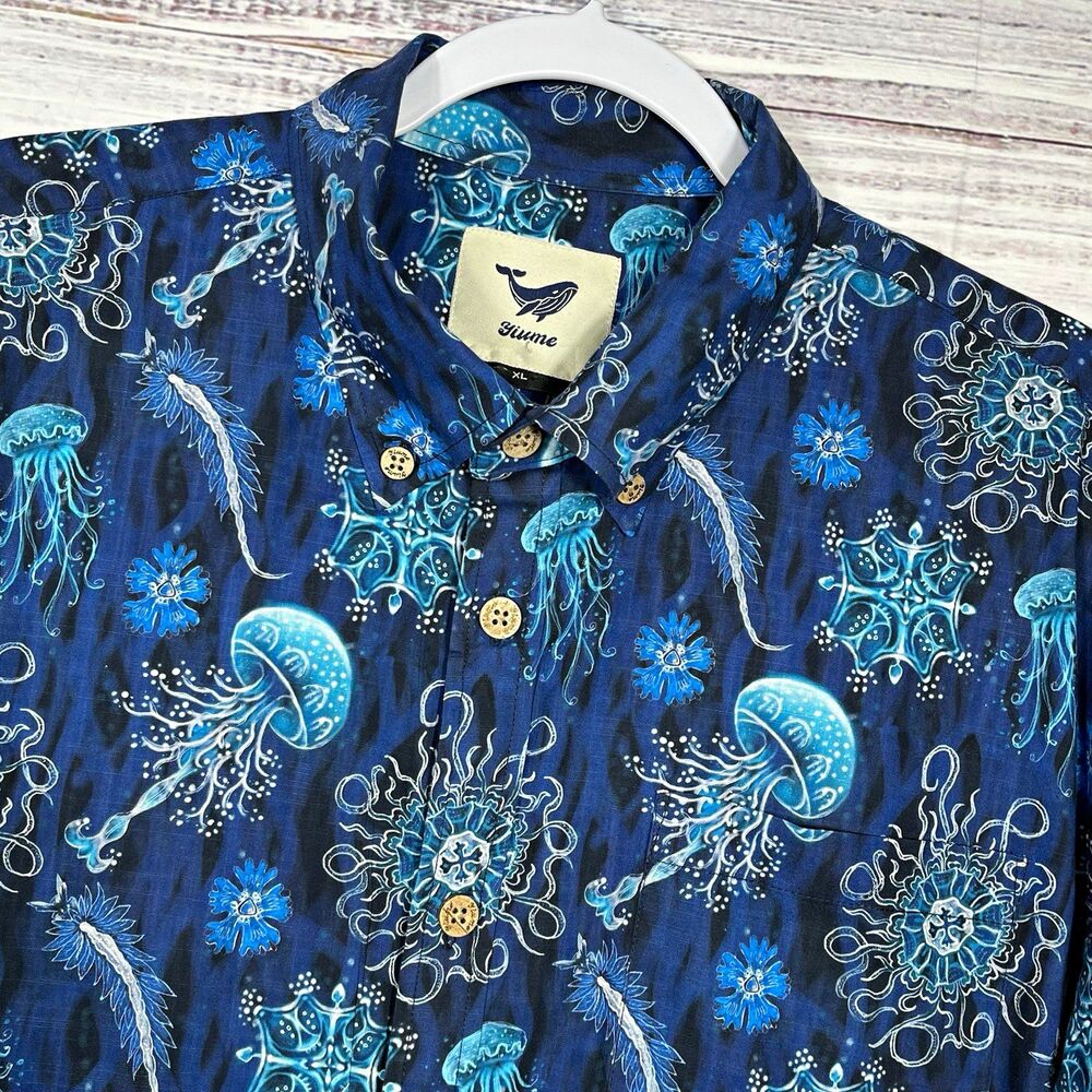 Yiume Men’s XL Cotton Woven Button-Up Shirt Blue Sea Life Jellyfish Graphic S/S